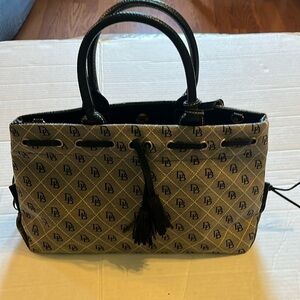 VTG-Dooney & Bourke-gray & black-tassel satchel handbag/purse.